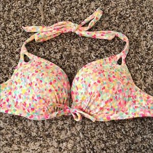 34B Victoria’s Secret bathing suit top